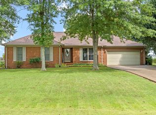 1418 N Shallow Lake Cir, Hopkinsville, KY 42240