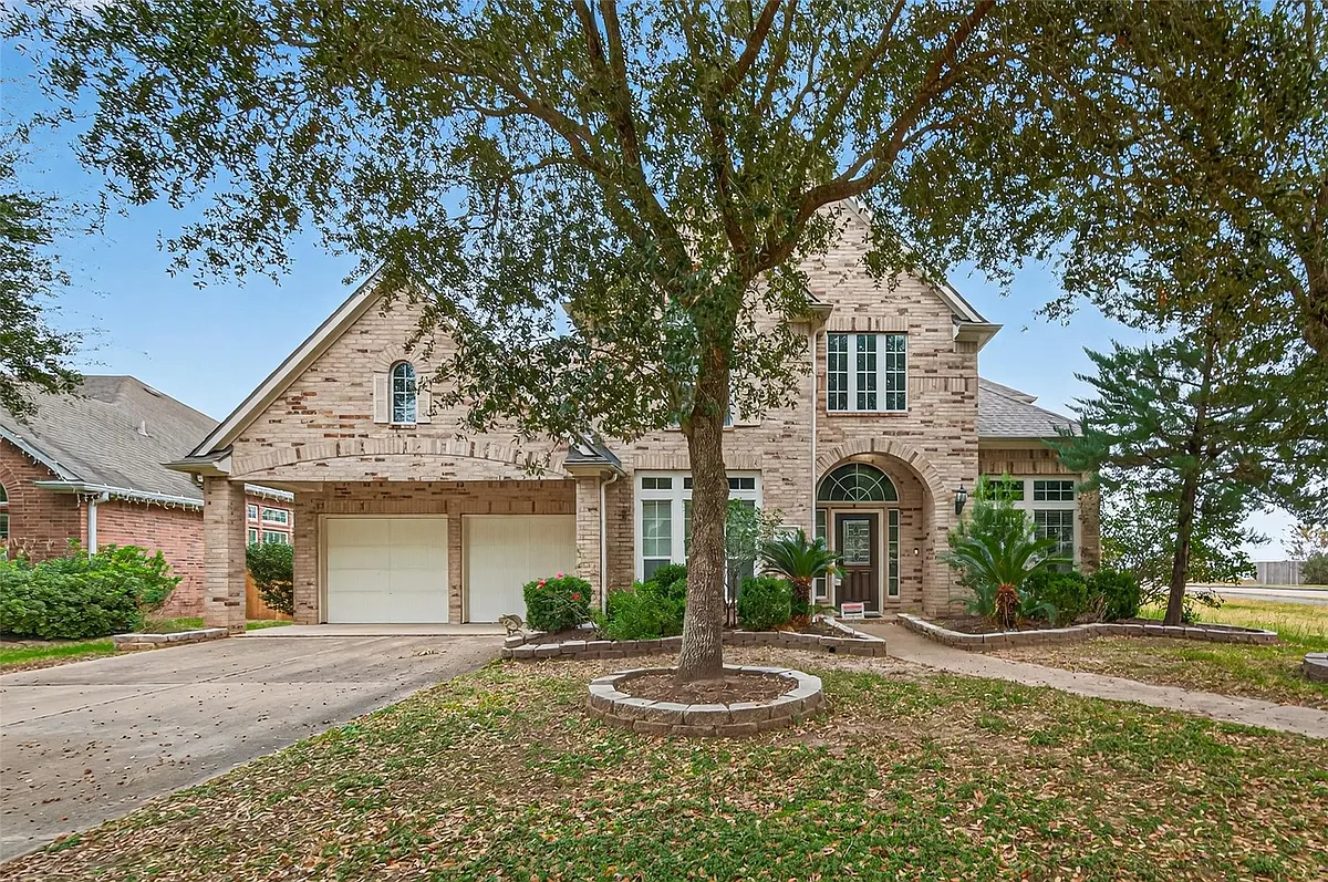 Building Photo - 5215 Field Briar Ln
