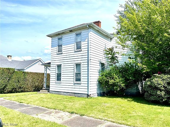 5th image of 812 2nd St