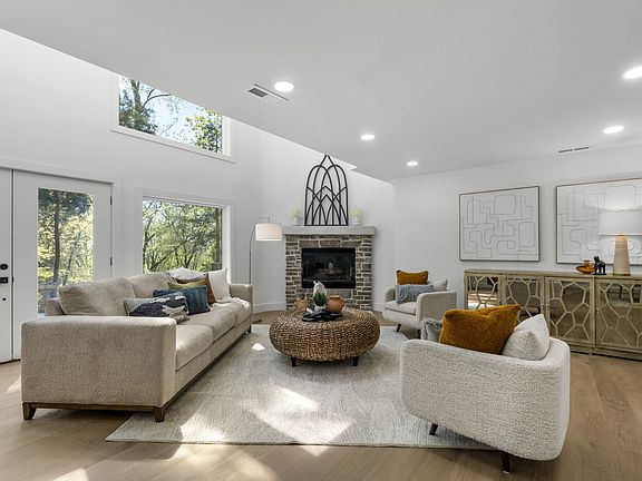 8th image of 7711 Steeplechase Ct