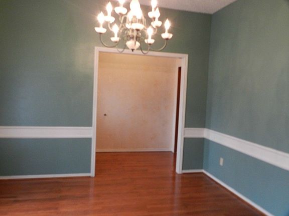 2nd image of 3812 Brookglen Dr