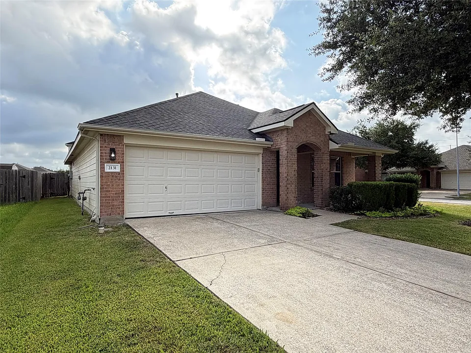 2131 Pickwick Pines Dr