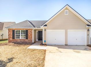 229 Burr Dr, Byron, GA