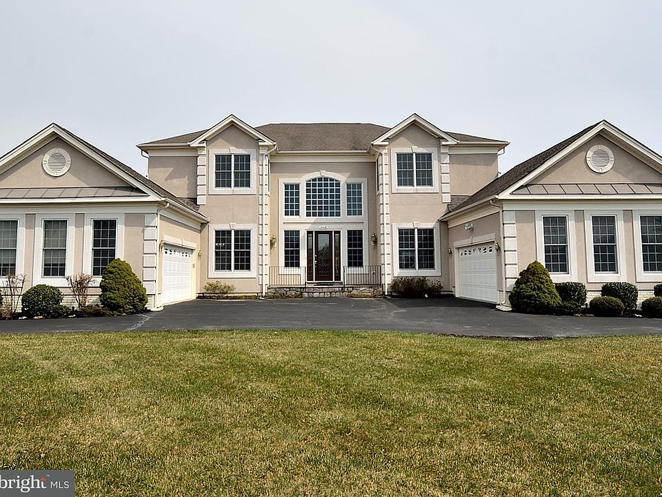 1st image of 20076 Forest Farm Ln