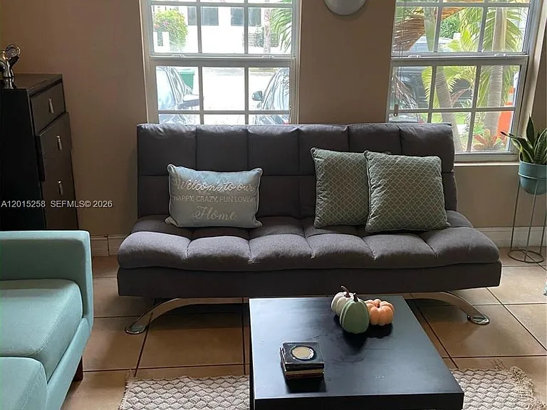 1678 SW 11th St #STUDIO — Photo 3