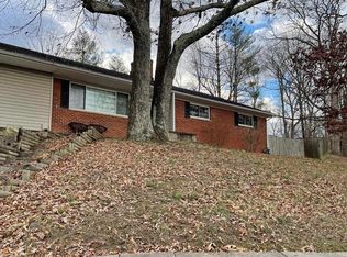 313 Redbud Dr, Ashland, KY 41102