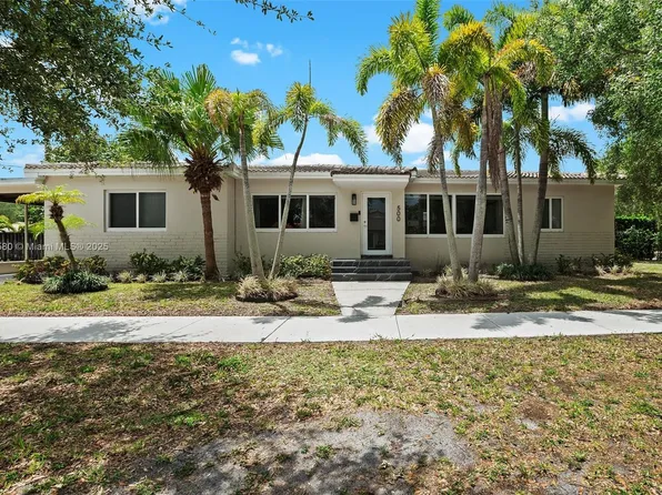 500 Oakwood Dr, Miami Springs, FL 33166