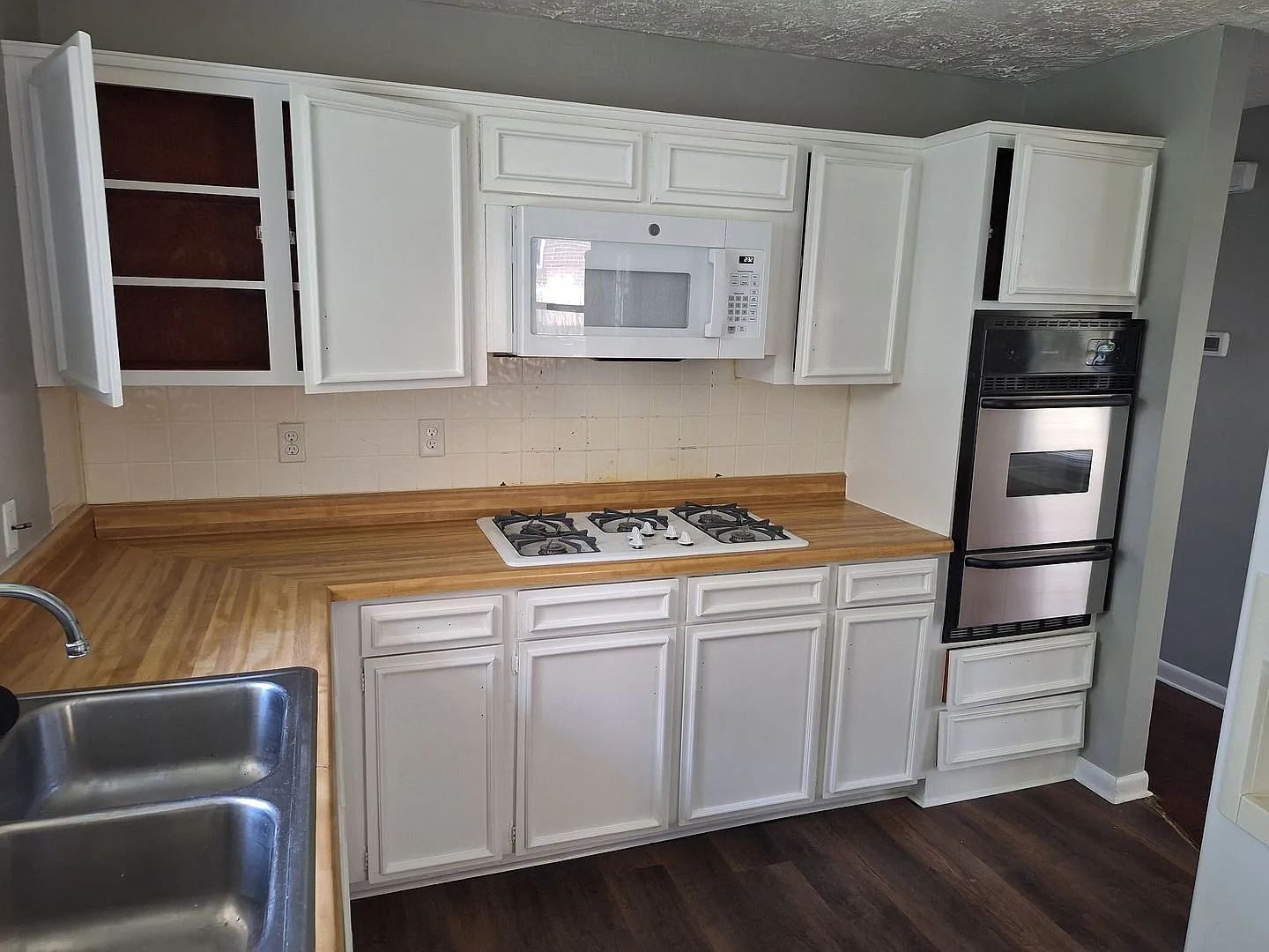 3 Bedroom available for Rent! — Photo 2