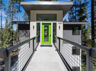 7439 Henness Ridge Rd, Yosemite National Park, CA 95389