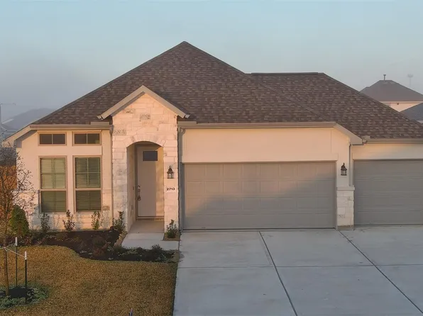 2713 Mackinac Bay Dr, Texas City, TX 77568