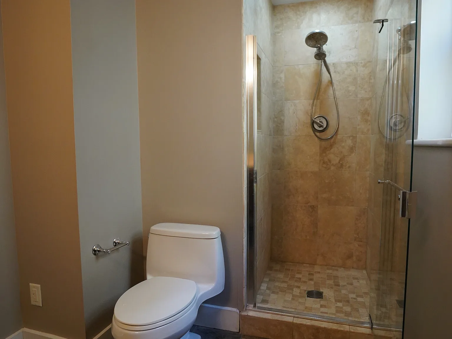 2 bed, 2.5 bath, 1156 sqft, $2,295 — Photo 3