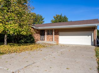 720 Kelly Ln, Dubuque, IA 52003