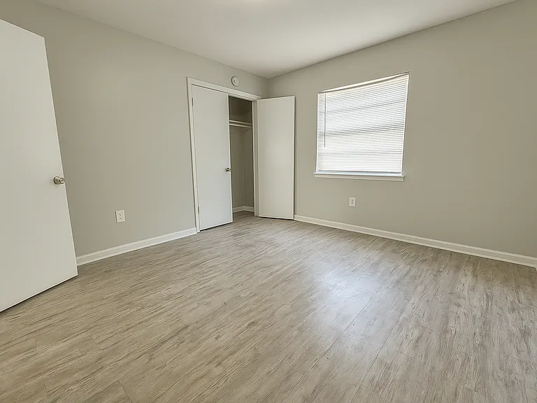 5665 McClelland Dr — Photo 4