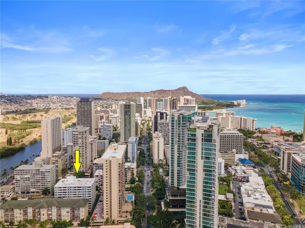 430 Kaiolu St APT 505, Honolulu, HI 96815