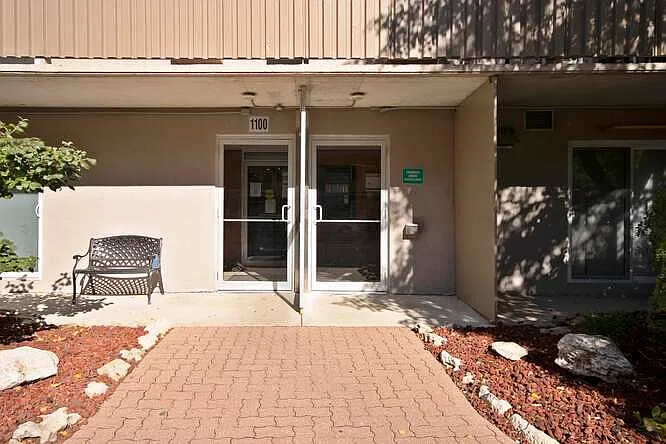 1100 Jalna Boulevard London — Photo 2