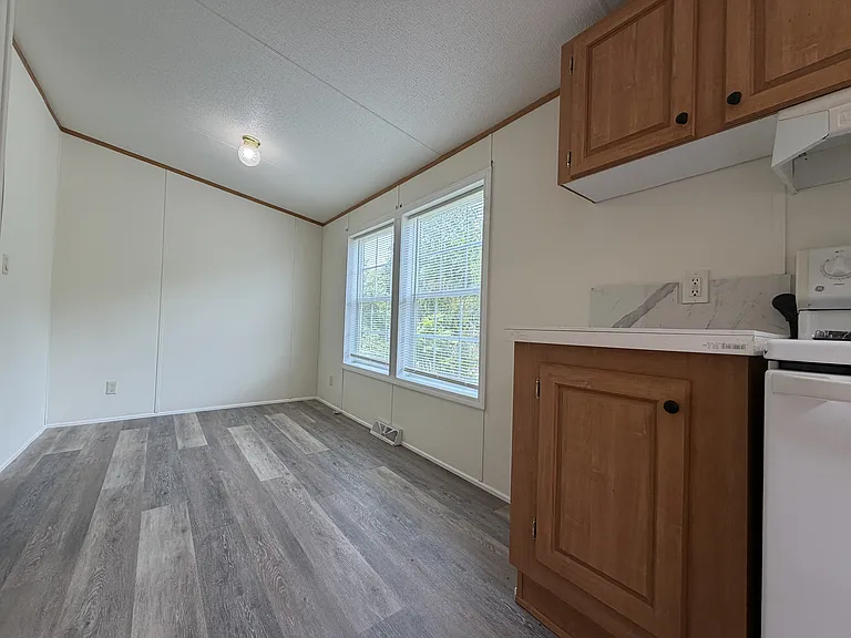 3261 Kaetzel Rd — Photo 5