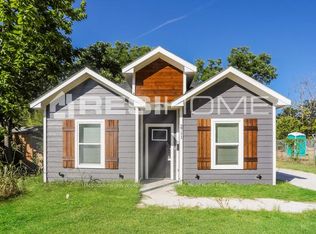 2711 Lagow St, Dallas, TX 75210