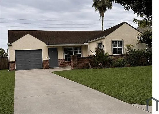 5604 Pebble Brook Ln — Photo 1