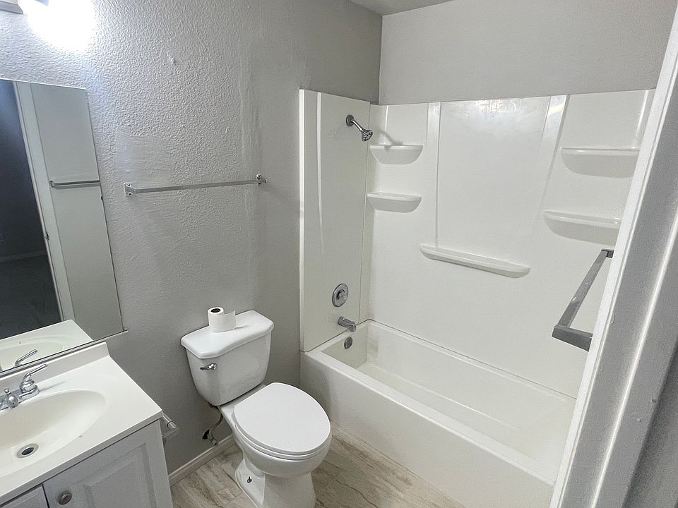 1st image of 2871 Wheelwright Dr APT B