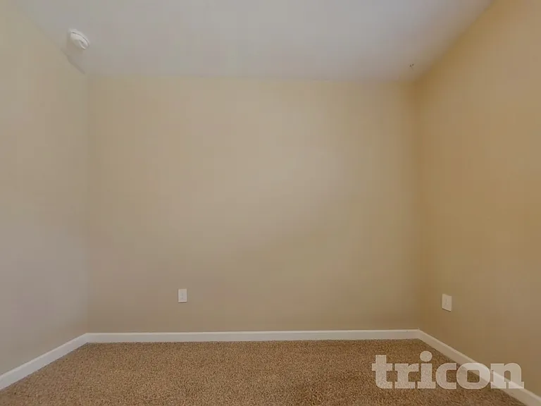 30033 W Cheery Lynn Rd — Photo 11