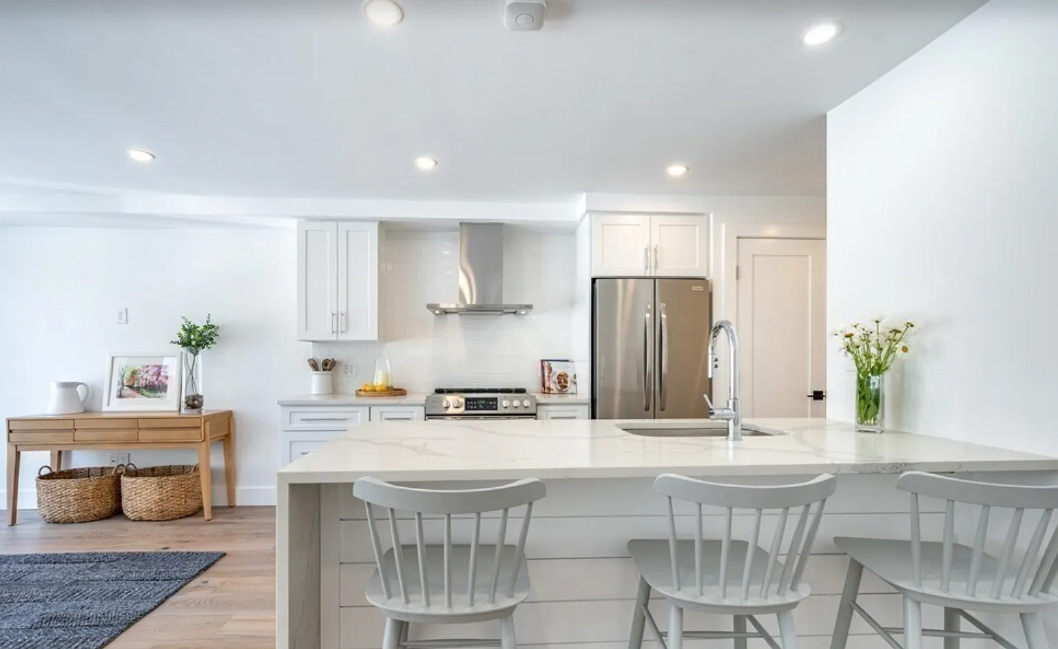 2 bed, $4,000 — Photo 2