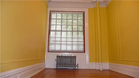 Rented by R New York