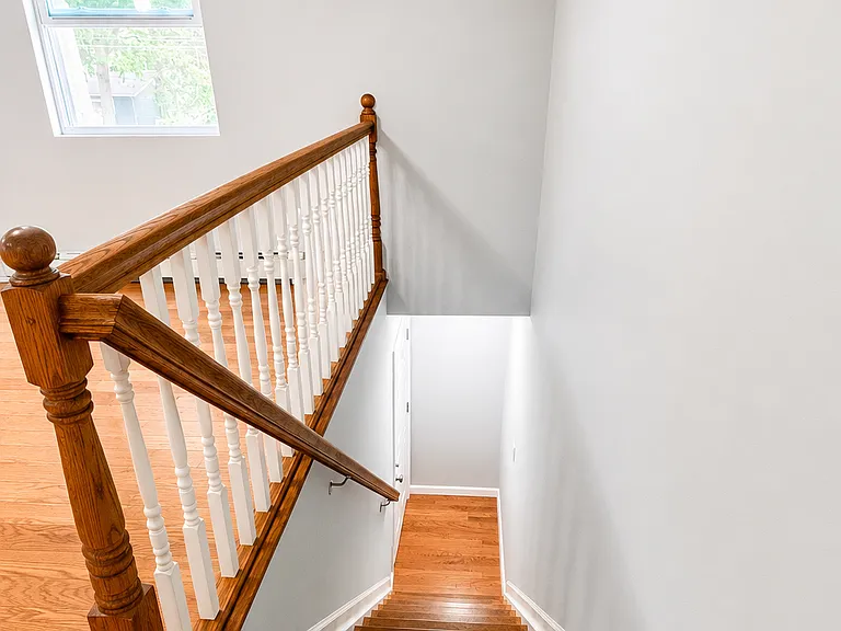 Moriches Ave — Photo 10