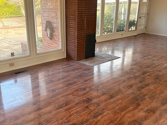5th image of 844 Solana Dr