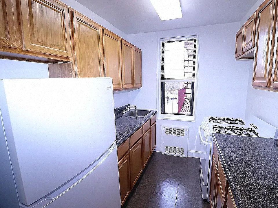 1st image of 86-91 208th St Floor 2