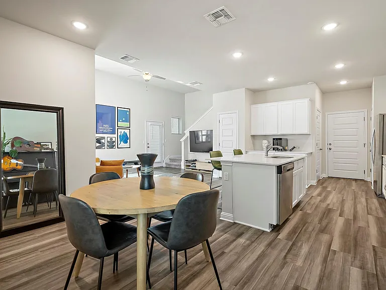 8013 Lennon Dr — Photo 8