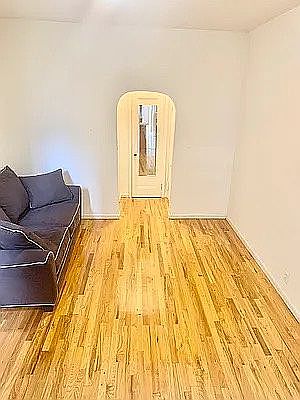 2nd image of 208 W 80th St APT 3B