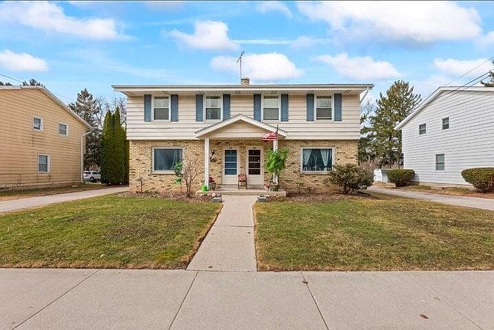 1st image of 1558 White Rock AVENUE #1560