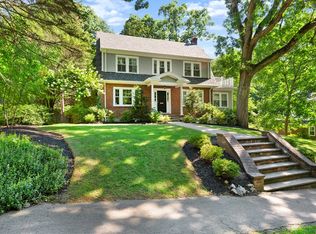 28 Hillside Rd, Wellesley, MA 02481
