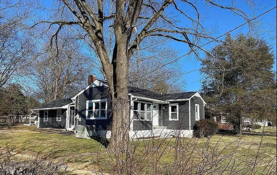 616 Cleveland St — Photo 1