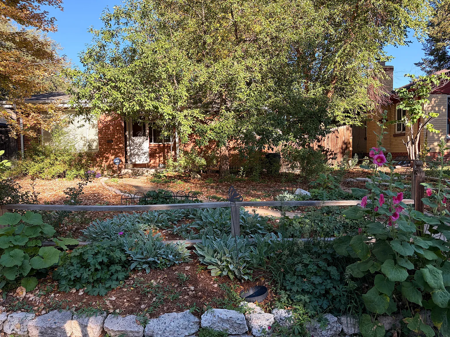 3 bed, 1640 sqft, $2,700 — Photo 2