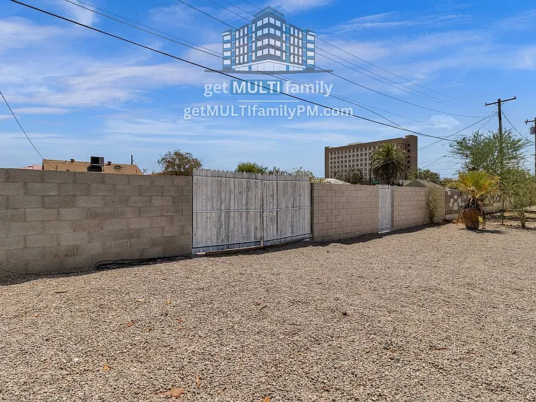 325 N 17th Dr #A — Photo 22