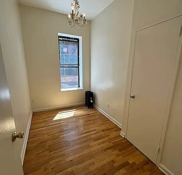 226 E 29th St #1E — Photo 8