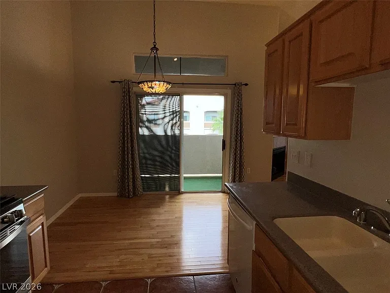 2305 W Horizon Ridge Pkwy #521 — Photo 14