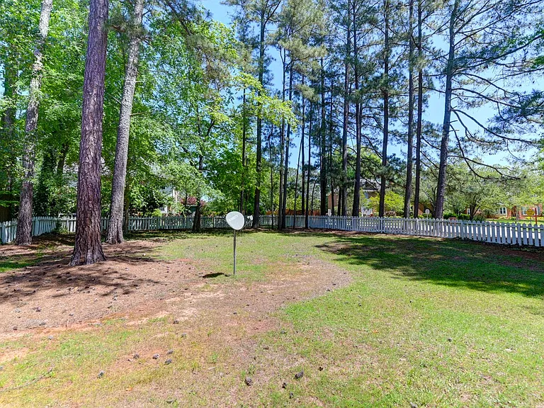 1100 Woodtree Ct — Photo 23