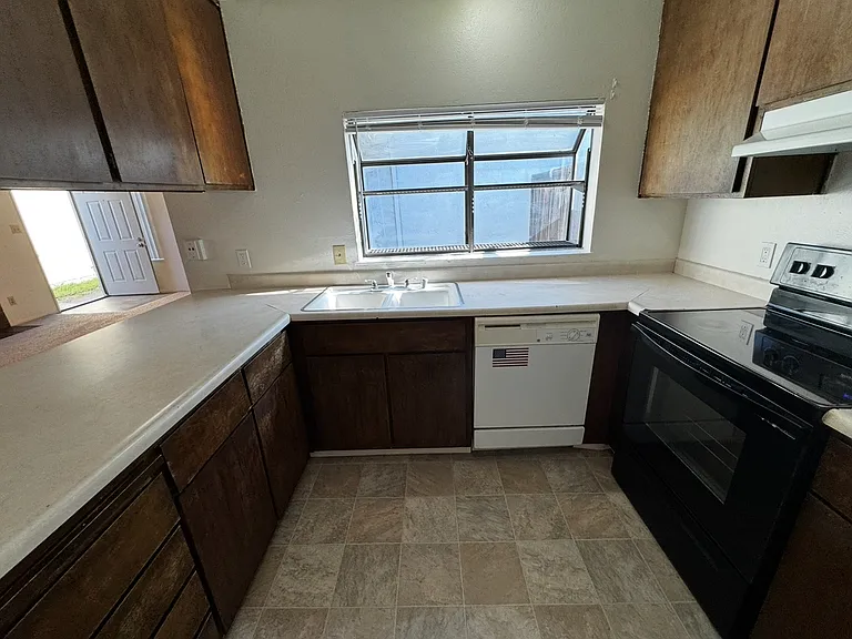 2586 Gillimer Dr — Photo 7