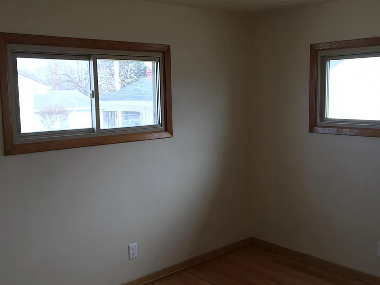 6457 W Kinnickinnic River Pkwy — Photo 5