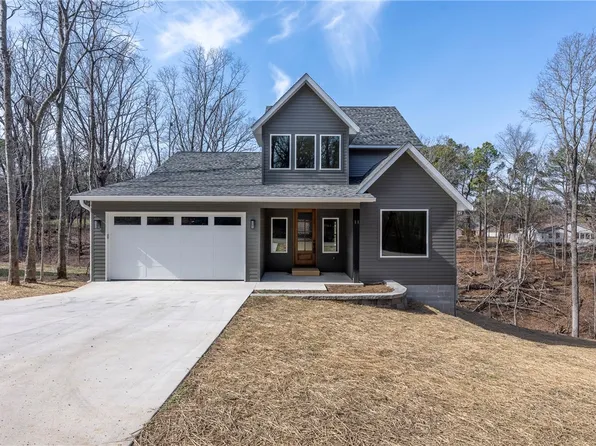 11 Castlebay Ln, Bella Vista, AR 72715