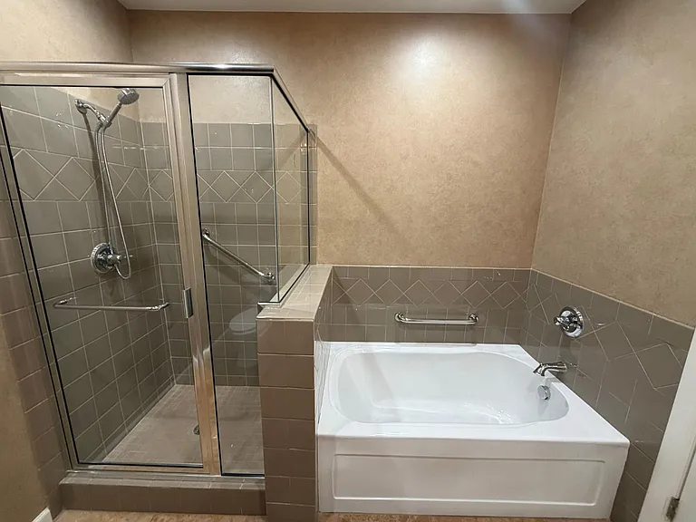 7291 N Scottsdale Rd #1001 — Photo 17