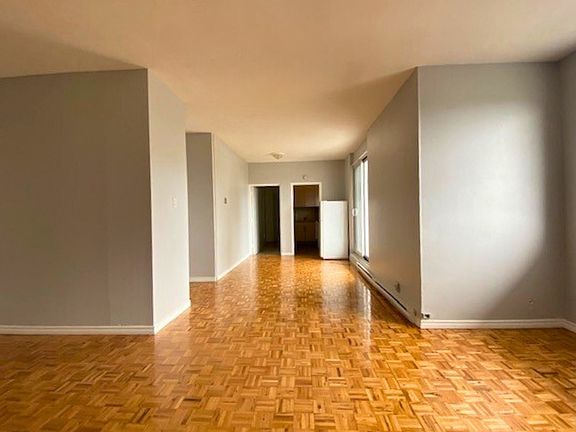 4th image of 230 Gloucester St #1193916