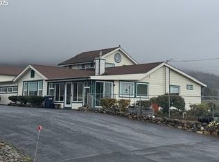 15371 Oceanview Dr, Brookings, OR 97415
