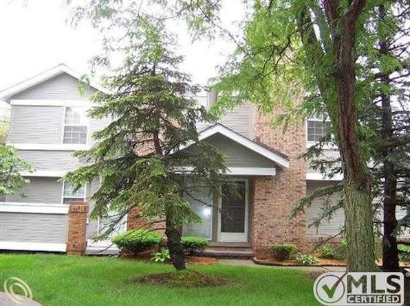 6641 Hearthside Ct #1, West Bloomfield, MI 48322