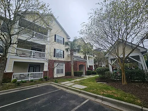45 Sycamore Ave Photo 1