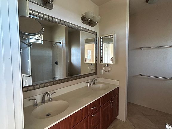 5th image of 550 Kunehi St APT 209