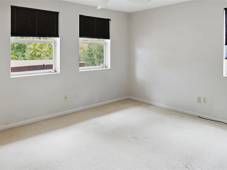 1228 Spring Lake Dr — Photo 19