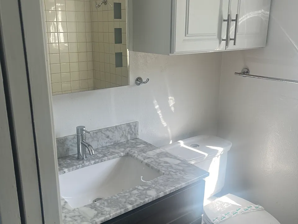 1213 Park Ave #2